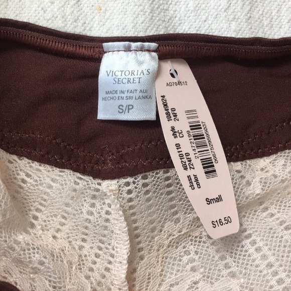 Victoria’s Secret satin and metallic lace cheeky - Picture 4 of 4